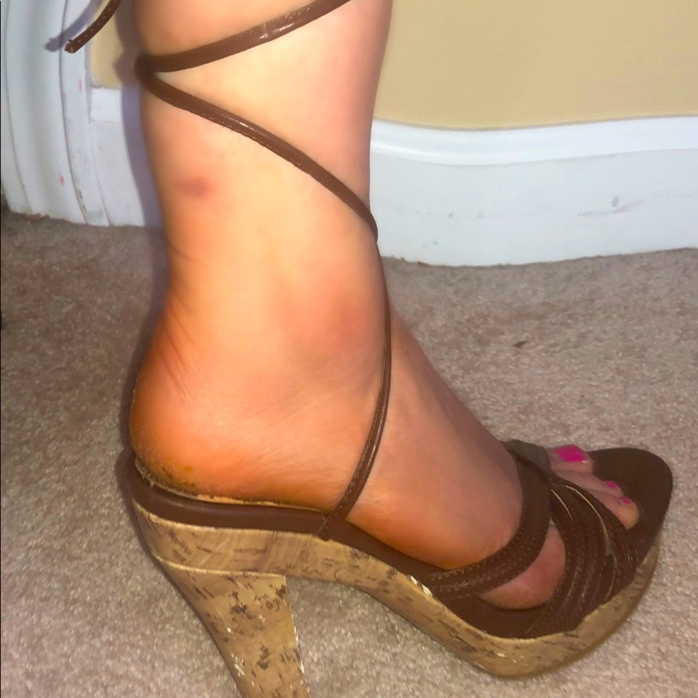 Y-Not Lace up Heels Size 8